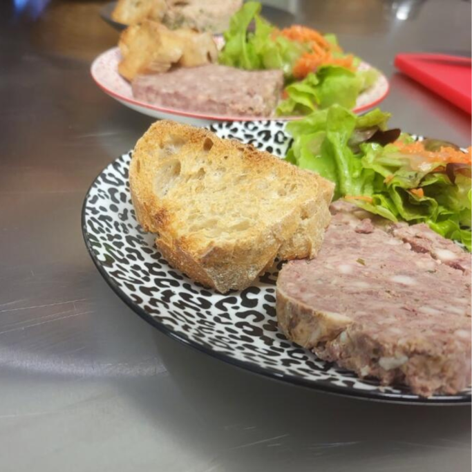 entrée du jour terrine restaurant atelier de julien biganos